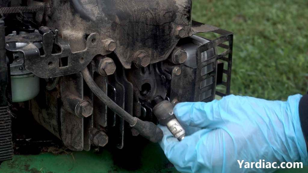 how to change lawn mower spark plug 4